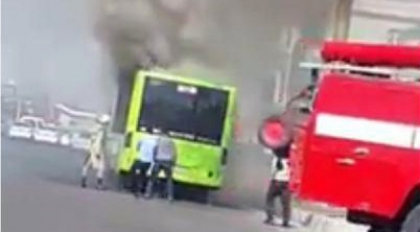 Toshkent shahri Uzbum bekatida Mersedes avtobusi yonib ketdi(Video)
