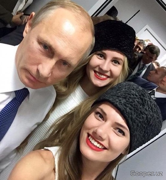 Putin ikki model bilan suratga tushdi (foto)