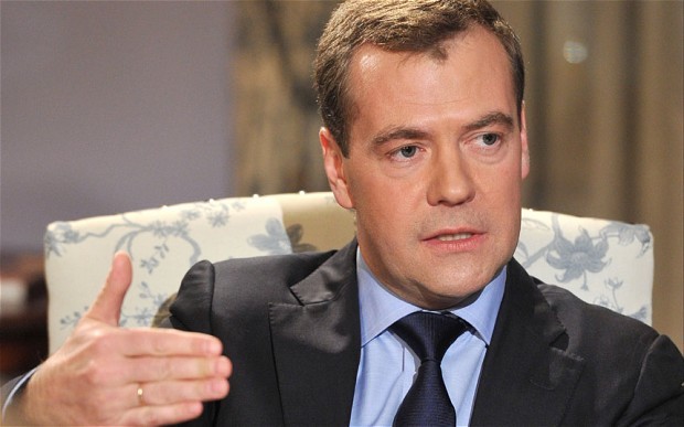 Medvedev Rossiyada Ukrainaga tegishli barcha turdagi transport vositalarining harakati taqiqlanishi mumkinligini aytdi
