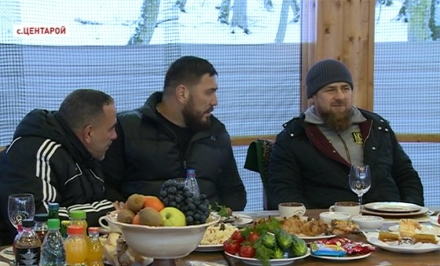 Qodirov Ruslan Chagayev uchun o‘rmonga ekskursiya uyushtirdi
