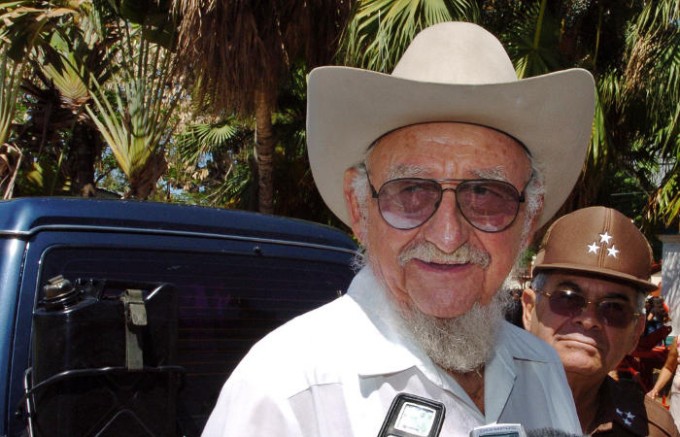 Fidel Kastroning katta akasi vafot etdi
