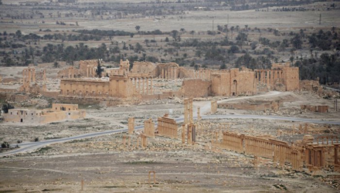 Sapyorlar Palmiradagi tarixiy obidalarni minalardan tozalashmoqda